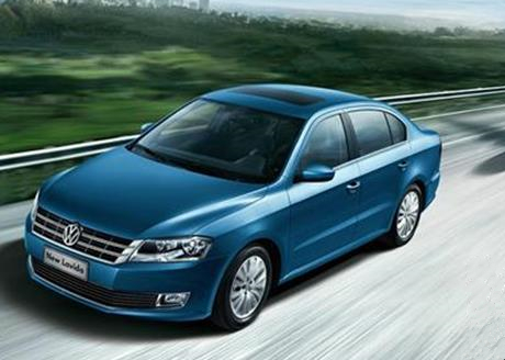 Quel est l'état de l'intérieur du pare-chocs avant de la Volkswagen Lavida ?